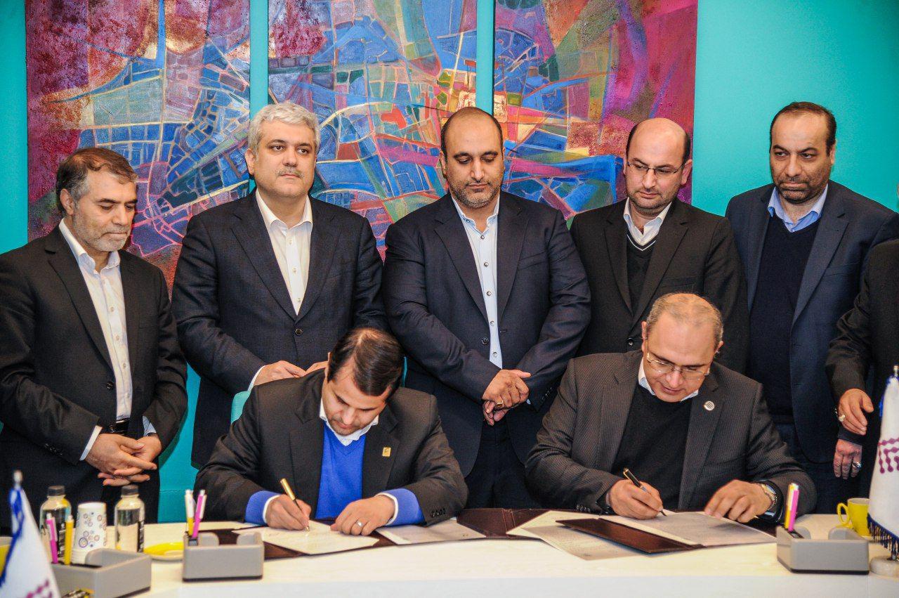 امضا تفاه‍م‌نامه‌ راه اندازی اولین کارخانه نوآوری شرق کشور در مشهد